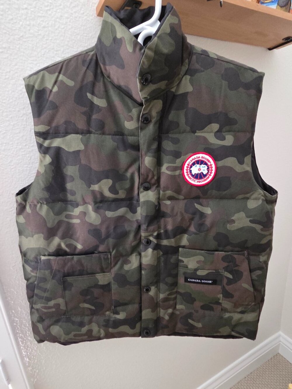 CANADA GOOSE CAMOUFLAGE VEST MEN'S X-LARGE